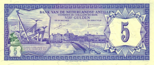  Queen Emma pontoon bridge, Willemstad, Curaçao