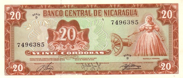  Rafaela Herrera igniting cannon