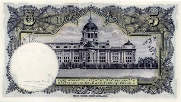  Royal Throne hall