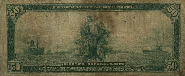  Figure of Panama between two ships